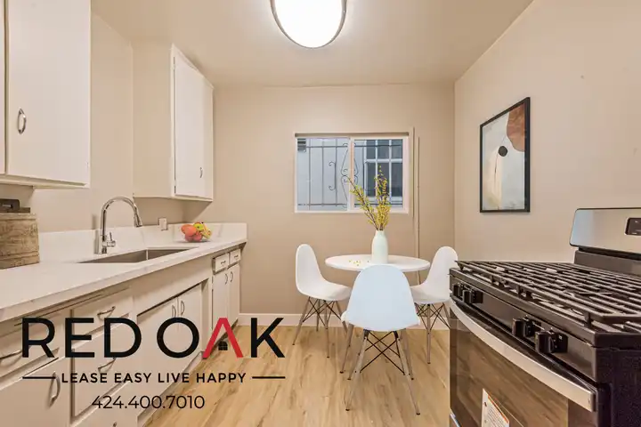 941 N Genesee Ave - West Hollywood, CA | Rent.