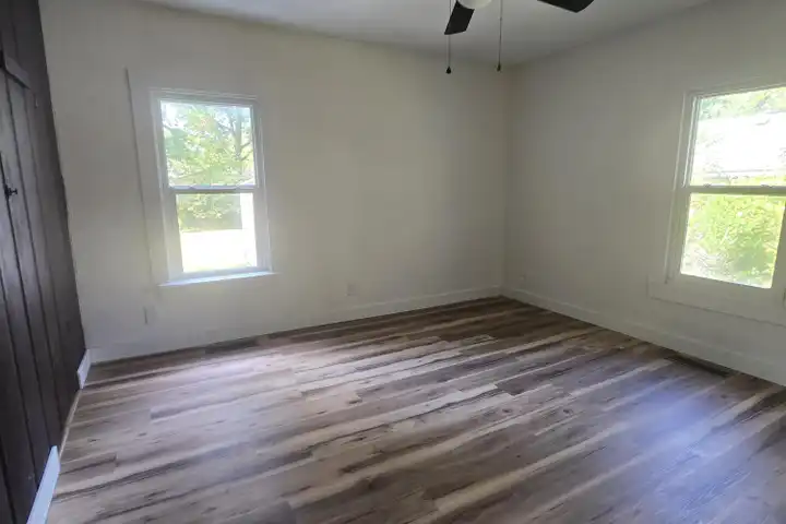 425 S Warren Ave - Springfield, MO | Rent.