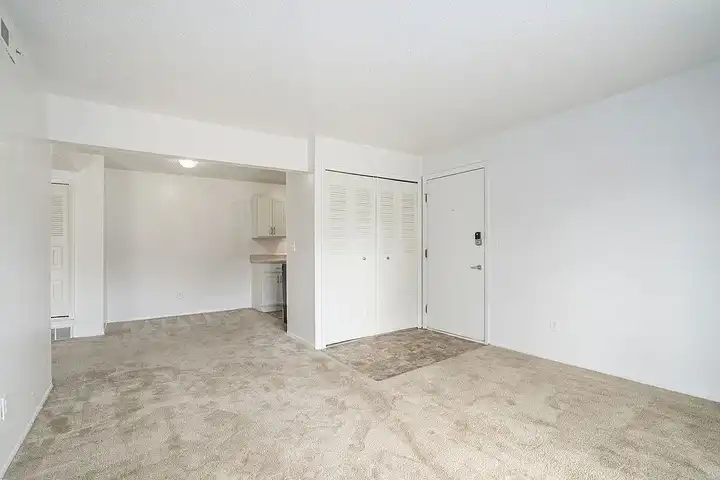 Apple Ridge Apartments - 306 Manzana Ct NW - Walker, MI | Rent.