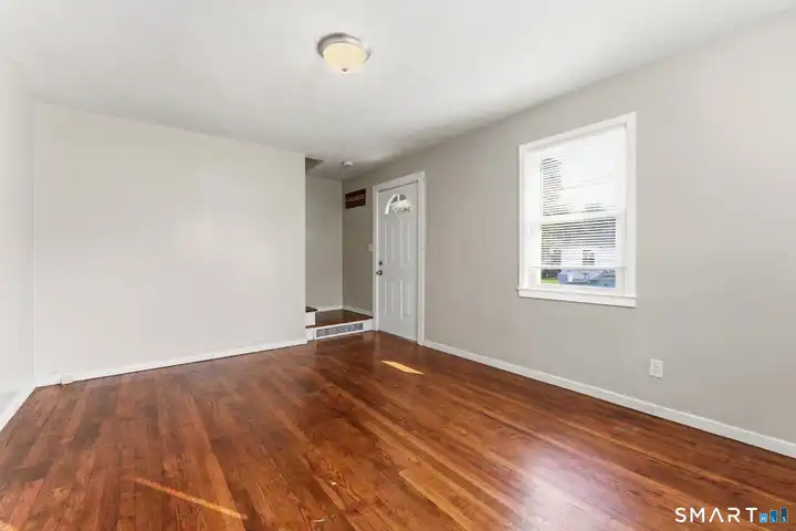 92 Seaman Cir - Manchester, CT | Rent.