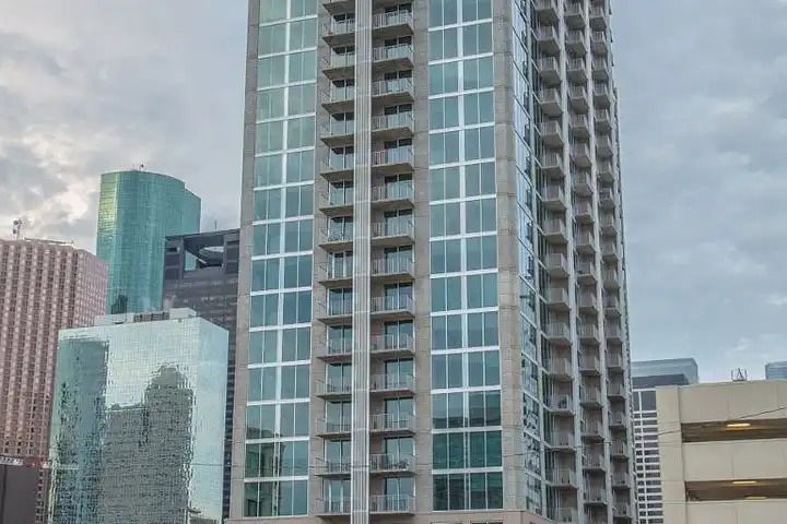SoDo on Main - 1625 Main St - Houston, TX | Rent.