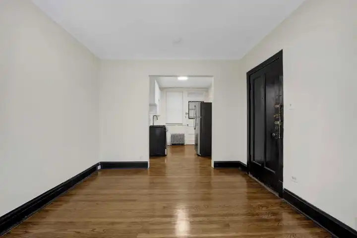 4744 W Roscoe St unit 1 - Chicago, IL | Rent.