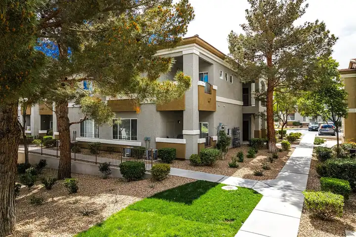 THE CLUBS AT RHODES RANCH APARTMENT HOMES - 8975 W Warm Springs Rd ...