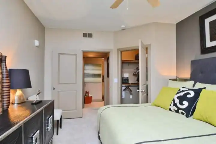 14143 Vance Jackson Rd - San Antonio, TX | Rent.