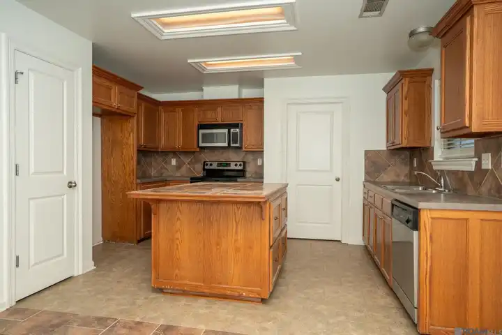 41185 Rhea St - Gonzales, LA | Rent.
