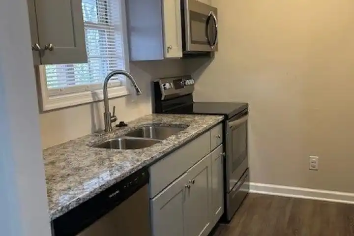 1131 Robin Hood Ct #105 - Harrisonburg, VA | Rent.