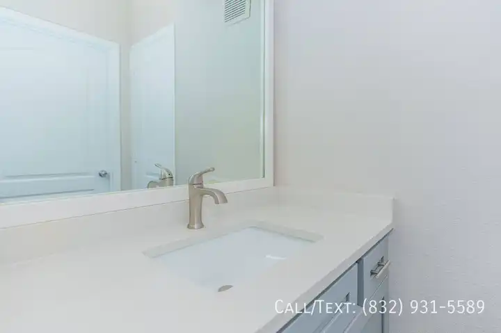 1099 Bay Area Blvd - Houston, TX | Rent.