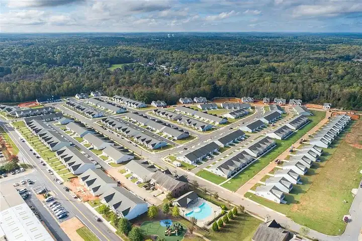 Cottages at Ridge Pointe - 805 Zelkova Rdg - Athens, GA | Rent.