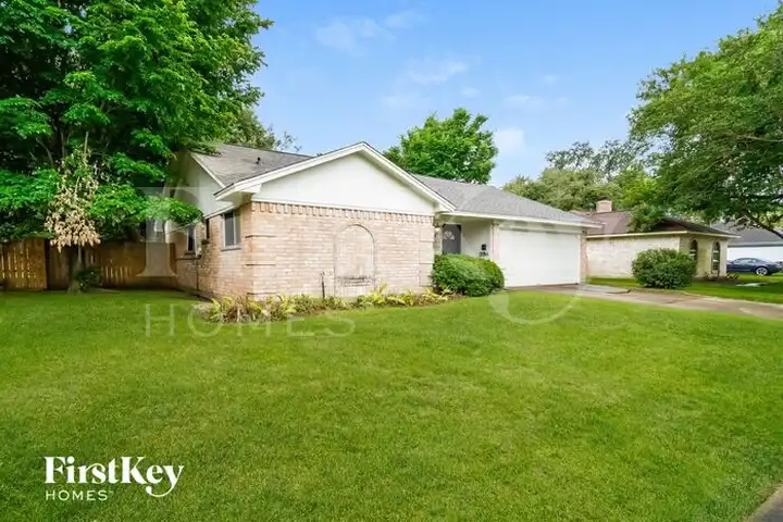 10430 Rustic Gate Rd - La Porte, TX | Rent.