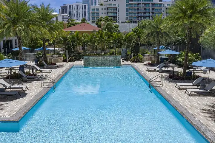 Blu27 at Edgewater - 2701 Biscayne Blvd - Miami, FL | Rent.