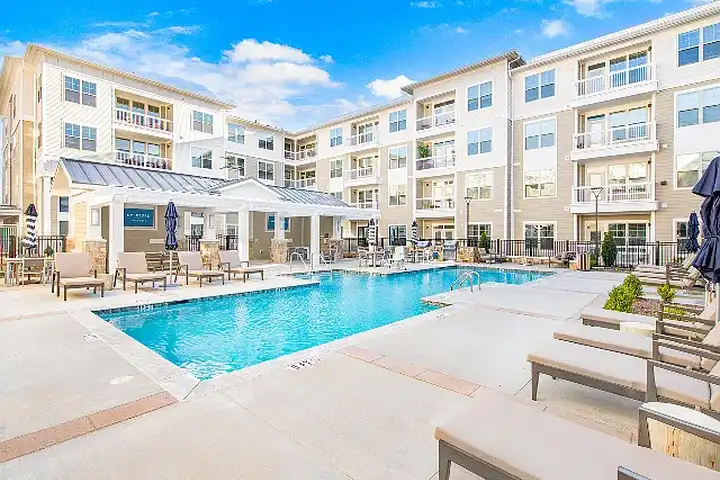 Overture Greenville 55+ Active Adult Apartment Homes - 52 Market Point ...