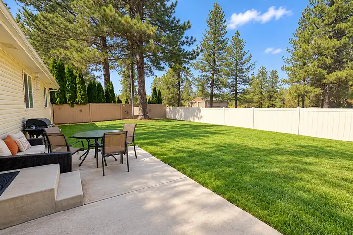 125 Greenbriar Ln - Cheney, WA | Rent.