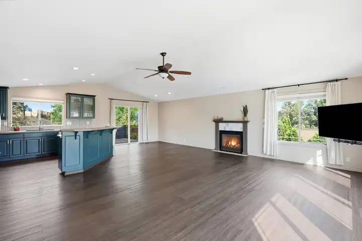 3037 NE Purcell Blvd - Bend, OR | Rent.