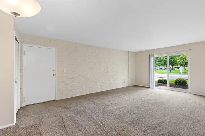 Village on South Carpenter - 1474 S Carpenter Rd - Brunswick, OH | Rent.
