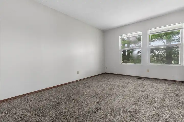 Northgate Apartments - 652 Northgate Cir - Rochester, IN | Rent.