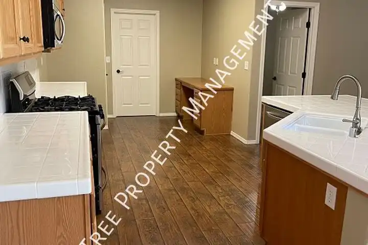 1009 Sequoia Ct - Fowler, CA | Rent.