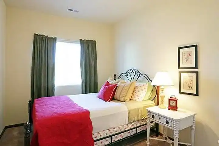 Adam Ridge Condos - 10535 Norfolk Dr - Johnston, IA | Rent.