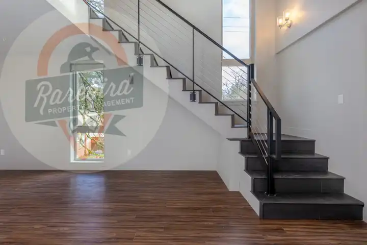 2715 NE Flanders St unit Unit D - Portland, OR | Rent.