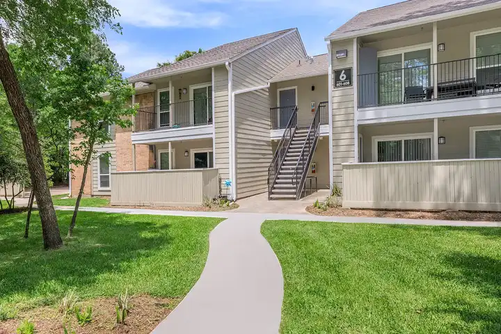333 Holly - 333 Holly Creek Ct - The Woodlands, TX | Rent.
