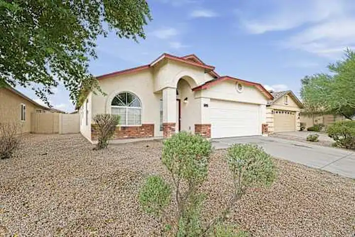 2741 W Pecan Rd - Phoenix, AZ | Rent.