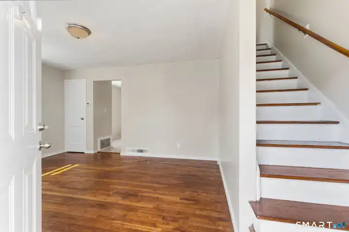 92 Seaman Cir - Manchester, CT | Rent.