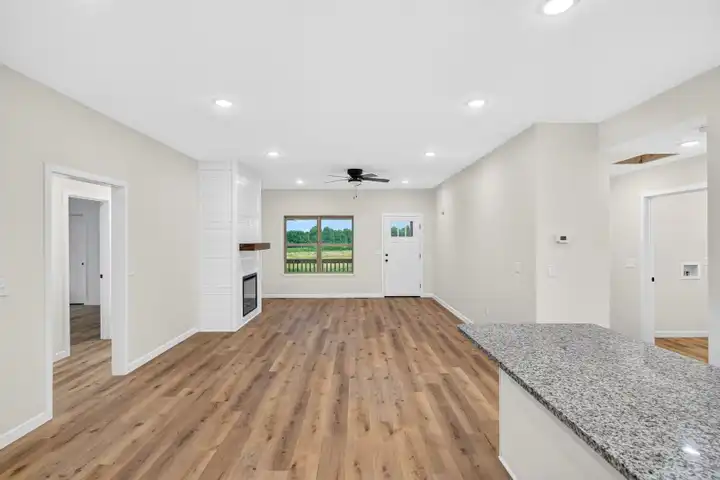 1185 Hunter Ln - Ash Grove, MO | Rent.
