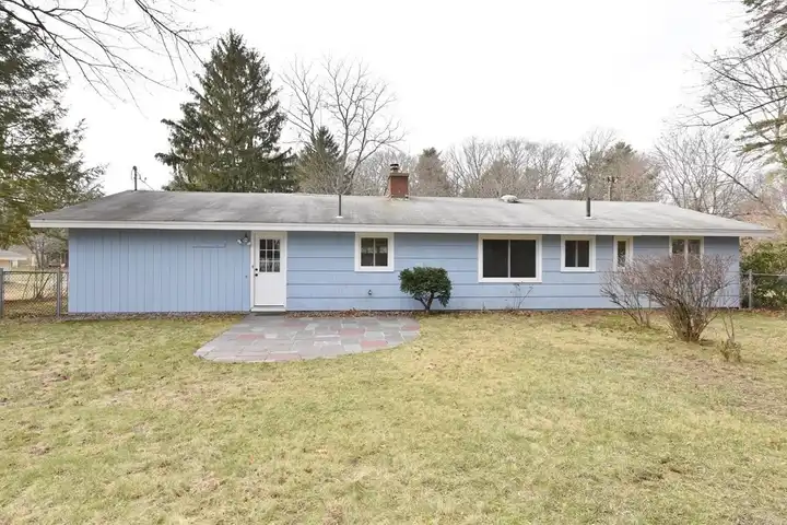 51 Bradford Rd unit 51 - Framingham, MA | Rent.