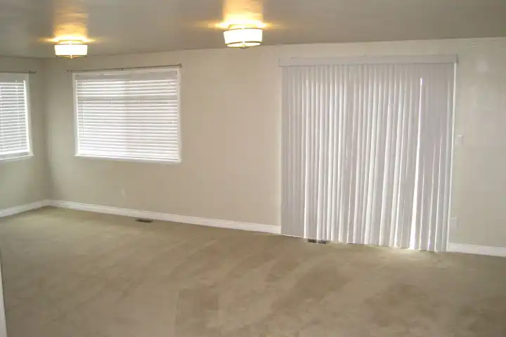 20 N Buchanan Ave - Eagle Point, OR | Rent.