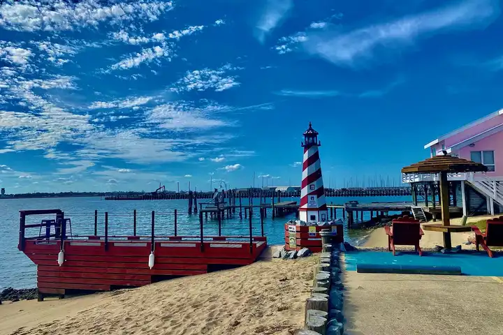 Lighthouse Point - 1351 Bayville Ct - Norfolk, VA | Rent.