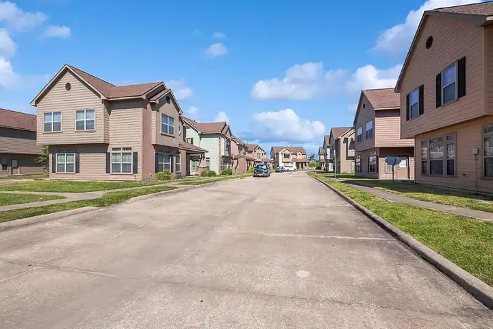 Sterling Green Village & Sheldon Ranch Apartments - 15255 Ferness Ln ...