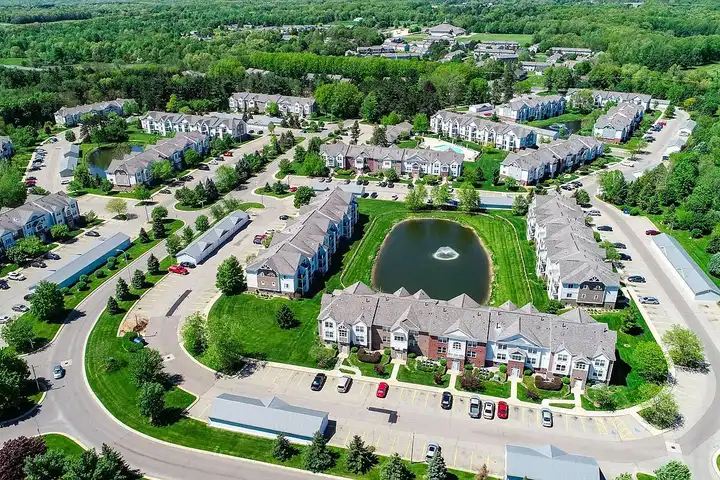 Gull Prairie/Gull Run Apartments and Townhomes - 4495 Gull Run Dr ...