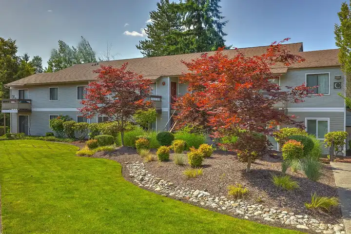 The Berkshire - 1300 S Eagle Ridge Dr - Renton, WA | Rent.