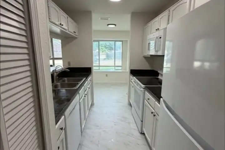 2739 April Hill Ln #LN - Dallas, TX | Rent.
