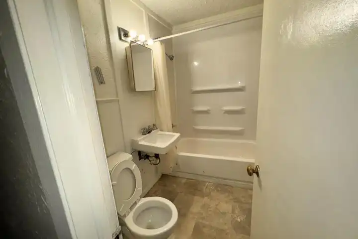 511 E Cherry St unit 6 - Springfield, MO | Rent.