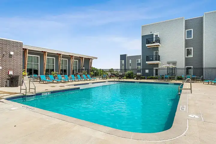 Lofts at Fox Ridge - 200 N Foxridge Dr - Raymore, MO | Rent.