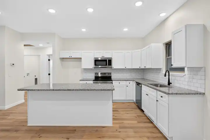 1185 Hunter Ln - Ash Grove, MO | Rent.