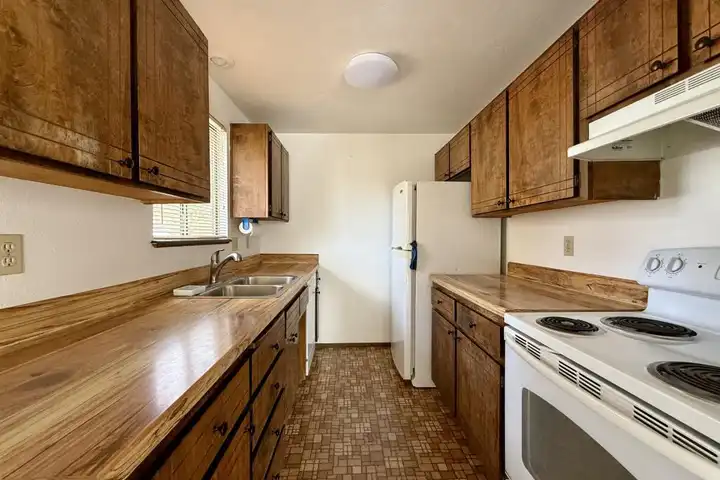 572 SW G St - Grants Pass, OR | Rent.