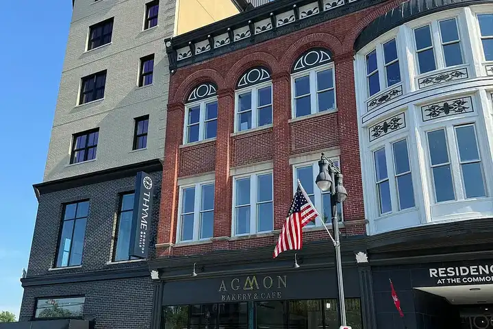 Commodore - 100 Northampton St - Easton, PA | Rent.