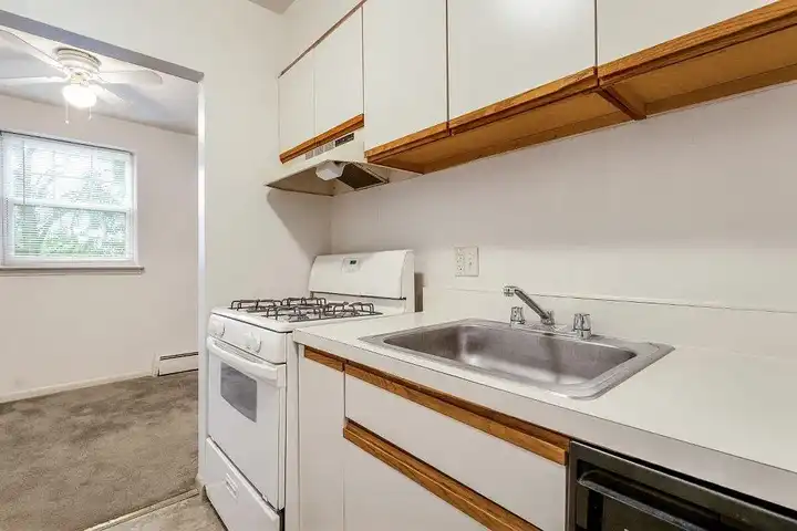 Mount Penn Manor Apartment Homes - 601 S 19th St - Reading, PA | Rent.