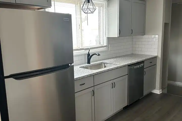 24 W Colgate Ave - Pontiac, MI | Rent.