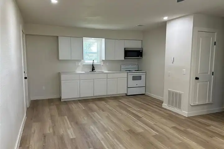 1532 Coral Cut Off - Azle, TX | Rent.