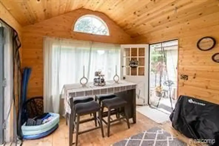 357 Riddle St - Howell, MI | Rent.