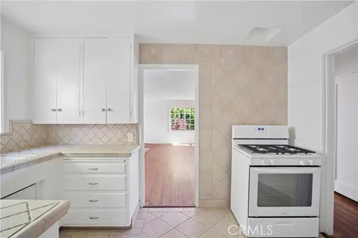 421 Catalina Dr - Newport Beach, CA | Rent.