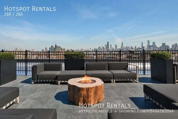 1235 N Ashland Ave - Chicago, IL | Rent.