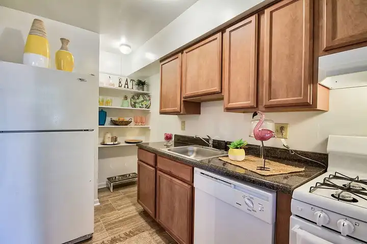 Berkshire and Barter Court Apartments - 2410 Berkshire Pl ...
