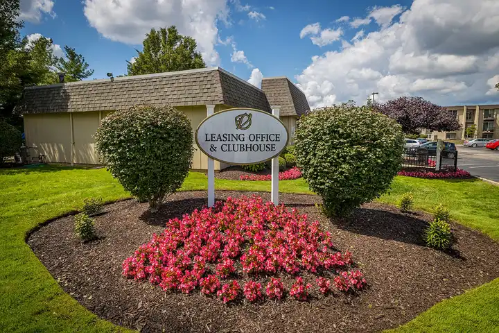 Village on South Carpenter - 1474 S Carpenter Rd - Brunswick, OH | Rent.