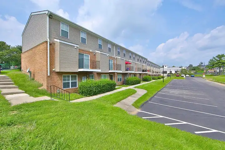 The Townhomes at Diamond Ridge - 2531 Sarrington Cir - Baltimore, MD ...