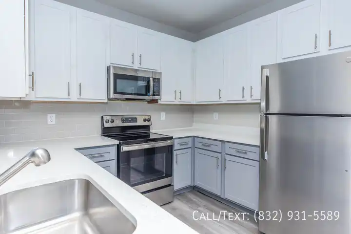 1099 Bay Area Blvd - Houston, TX | Rent.