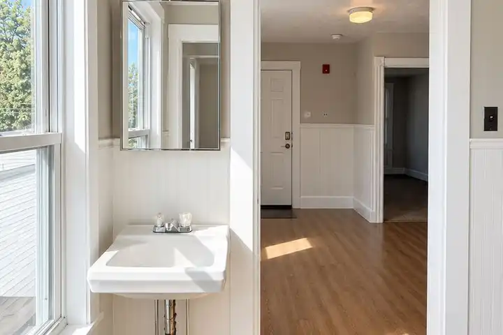 113 Spruce St unit 2R - Leominster, MA | Rent.