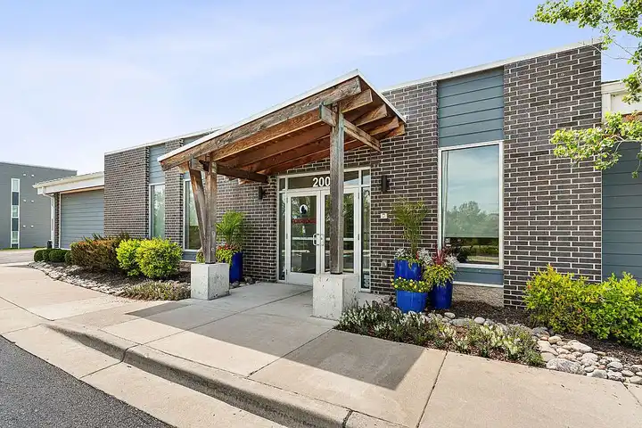 Lofts at Fox Ridge - 200 N Foxridge Dr - Raymore, MO | Rent.